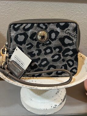COACH Metallic Ocelot Leopard Print Wristlet Wallet - Silver/Gray (purple) NWT
